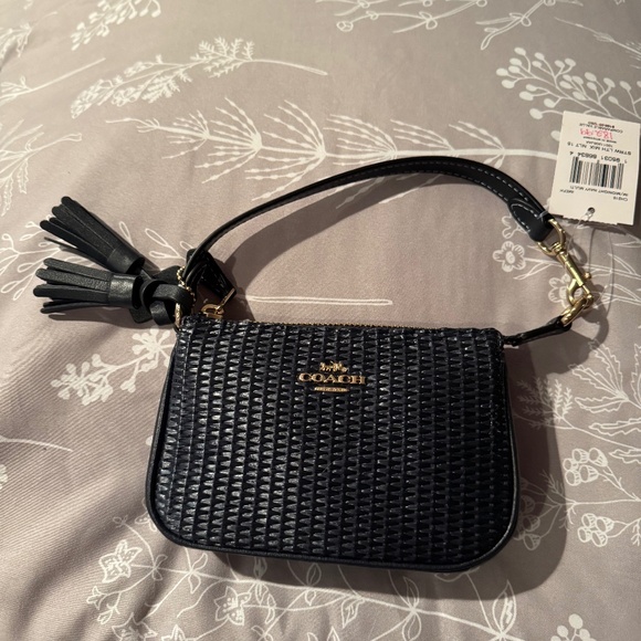 Coach Wristlet, New with tags! - Picture 1 of 5